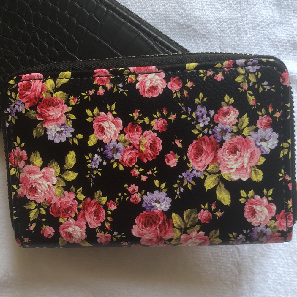 2 new wallets - Picture 2 of 5